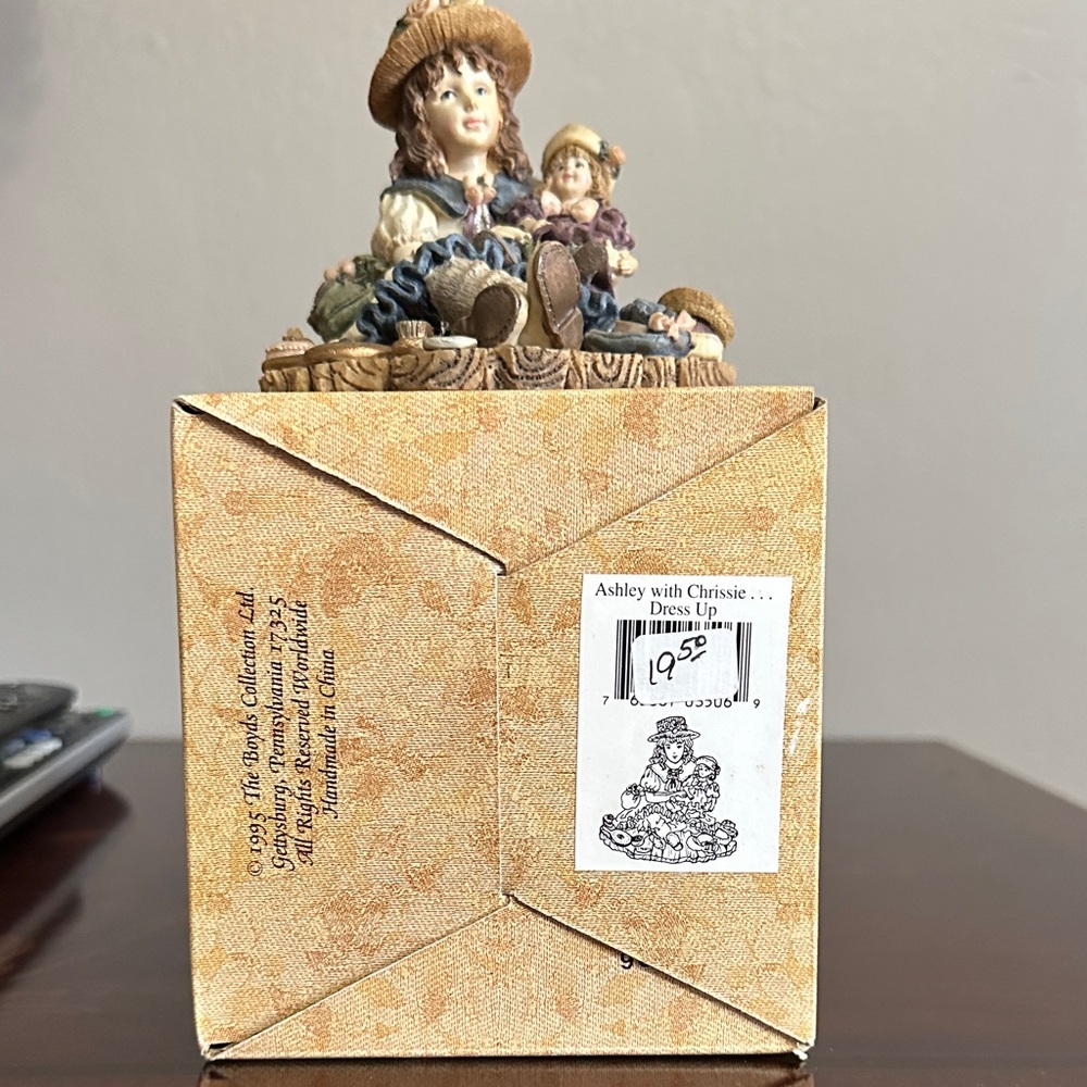 Boyds Bears Ashley with Chrissie Figurine - Brown and Blue